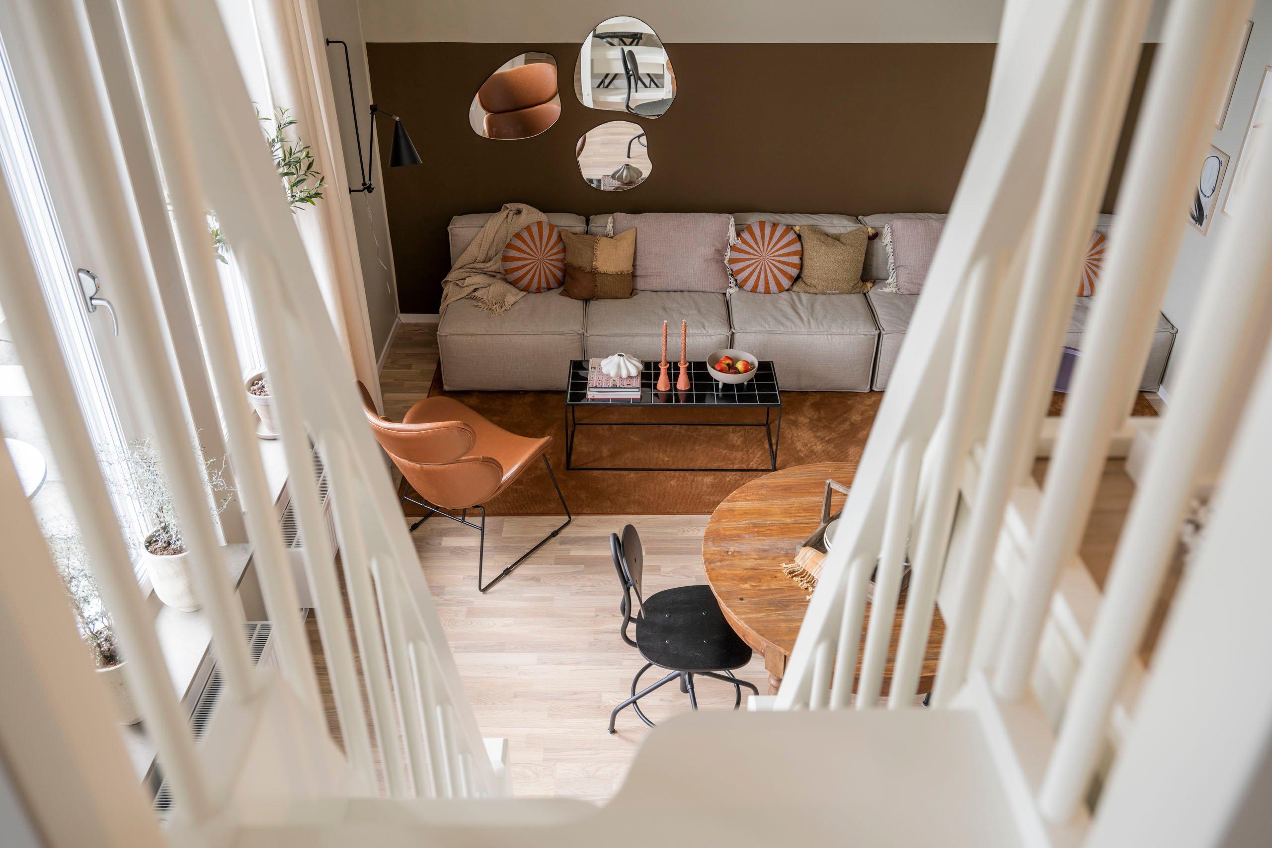 Trappa till loft, takhöjd ca. 4,2m