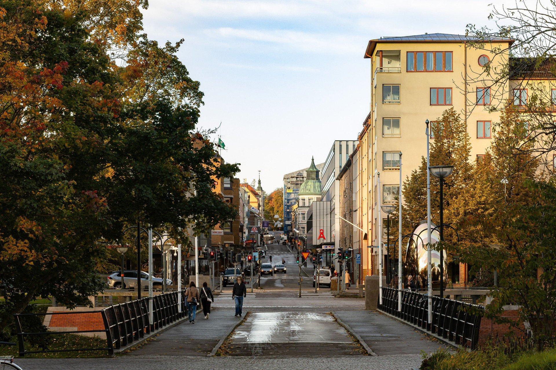 Bo i centrala Linköping med nära till restauranger, shopping, gym, service och kultur (foto).