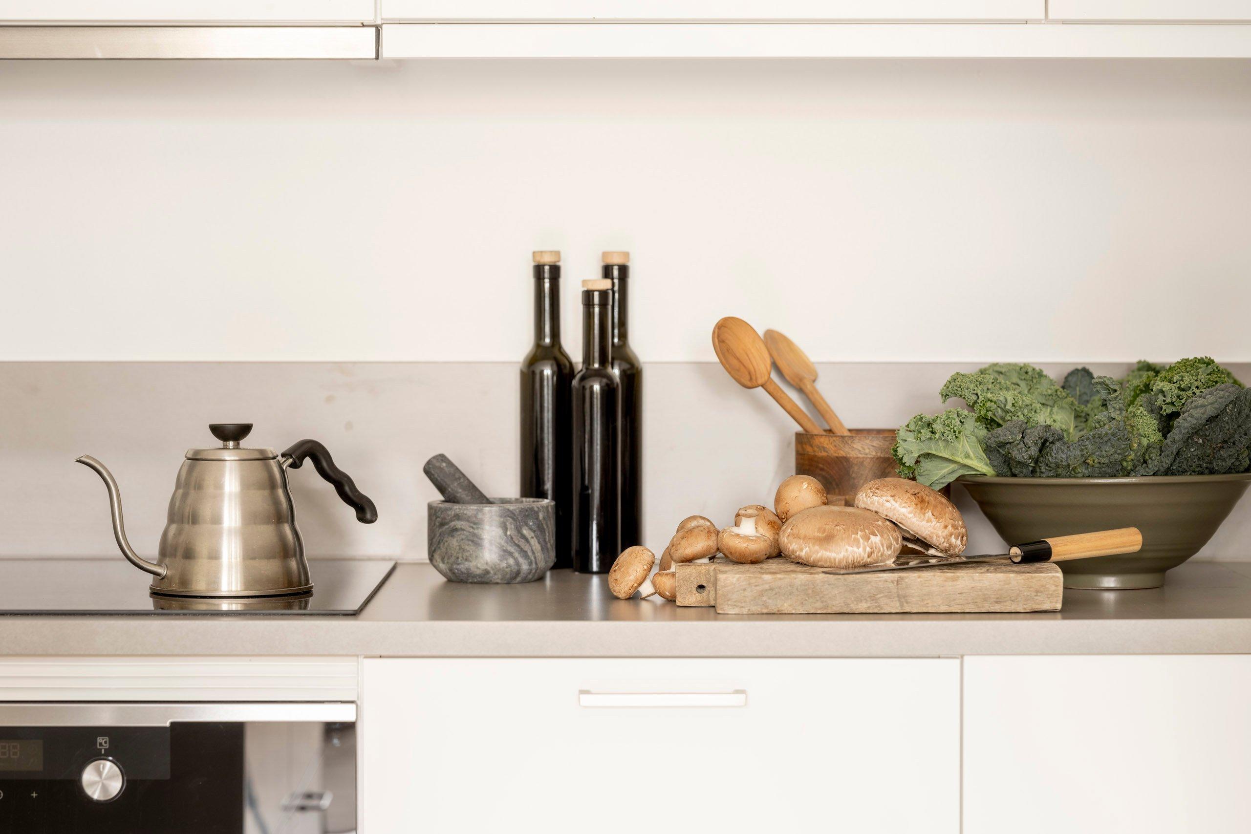 I en helt ny del av Kista planerar vi för kvarteret Norrgården med nyproducerade bostadsrätter om 1–5 rum och kök med balkong eller uteplats. Här bor du med närhet till kommunikationer, service och förskola/skola. 