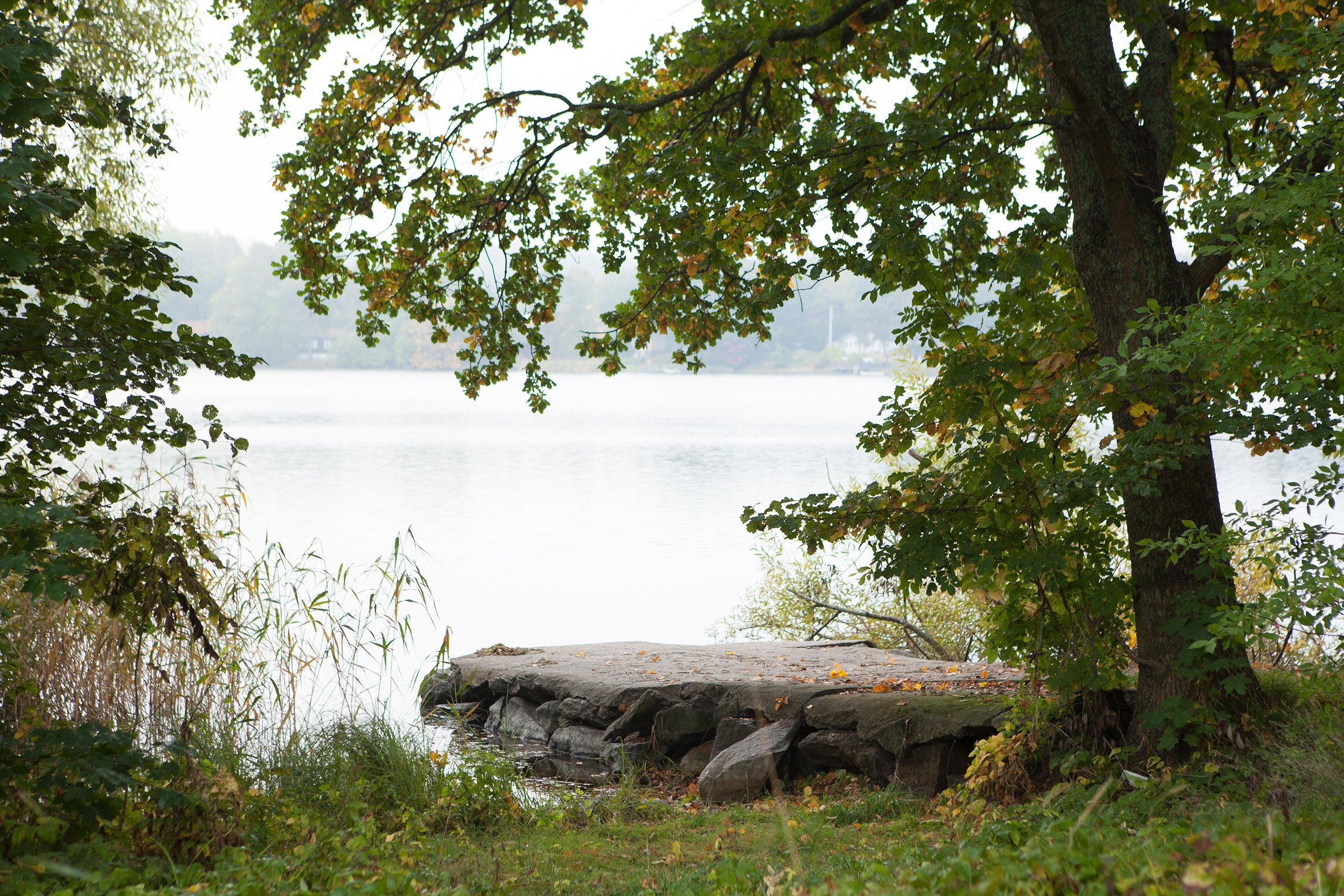 I Sköndal bor du nära vacker natur och goda kommunikationer. Sköndal växer och blir en ny levande stadsdel.