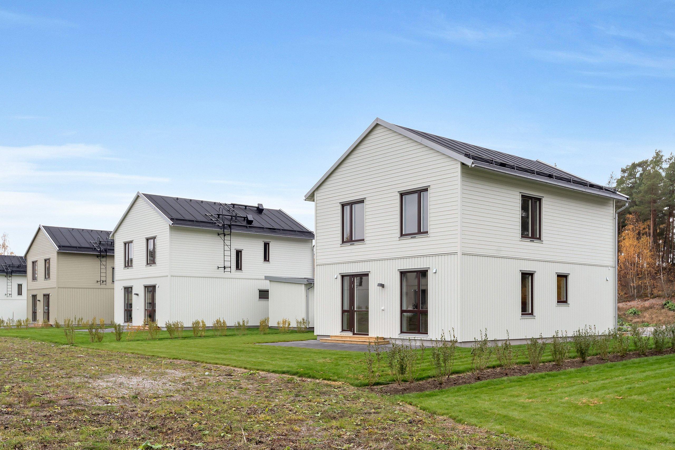 Bo i villa med bostadsrätt med närhet till naturen. Nu säljer vi de sista två husen (foto).