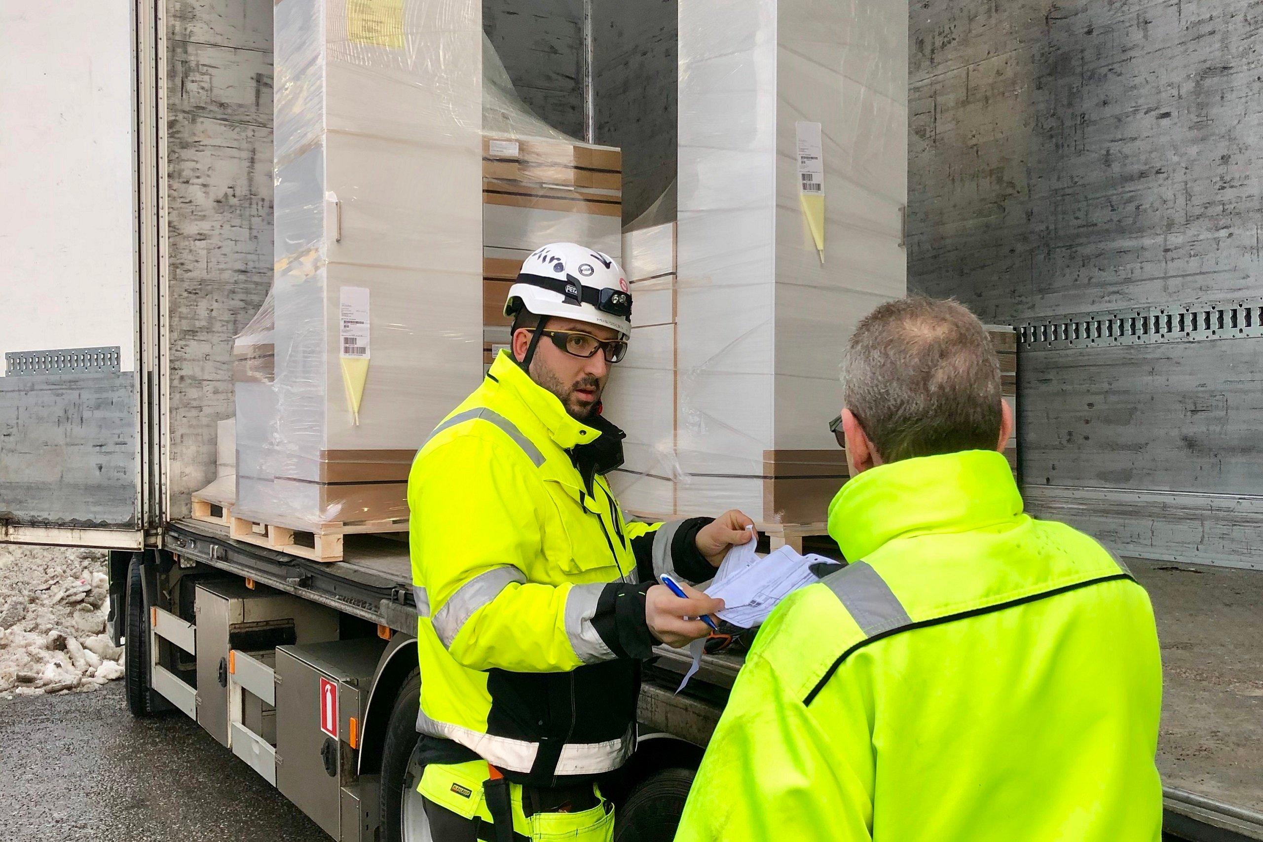 Logistikarbetare på JM Supply