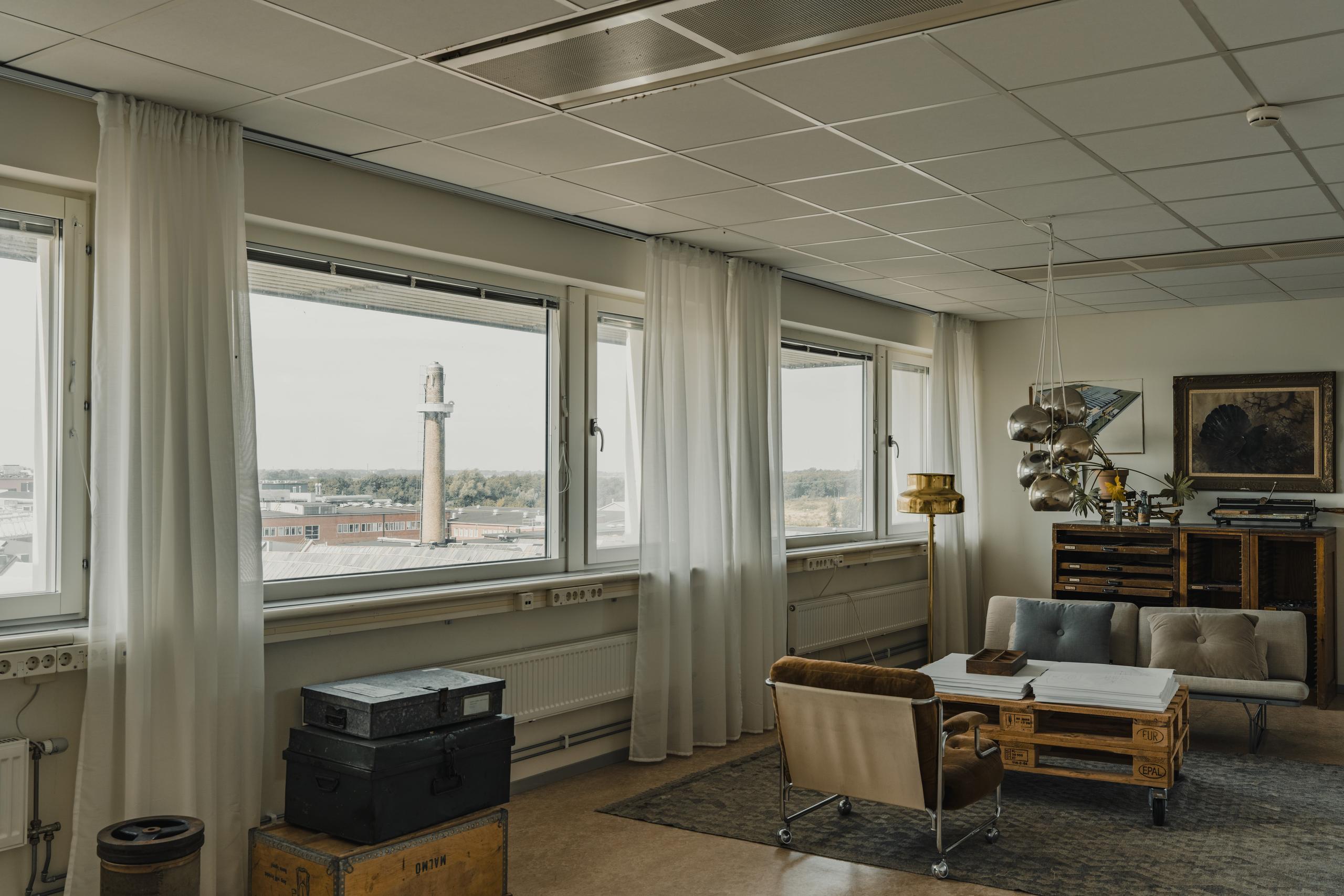 Lokalyta om 50-15 000 kvm som lämpar sig för Industri & Verkstad, kontor, kontorshotell/Coworking. 