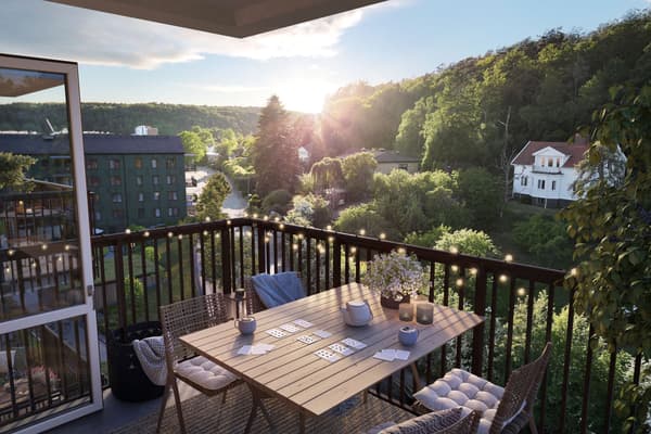 Med en ägarlägenhet får du villalivets frihet, med en låg avgift varje månad och möjlighet att hyra ut din bostad när du vill. Du kan likna det vid ett radhus – fast på höjden.